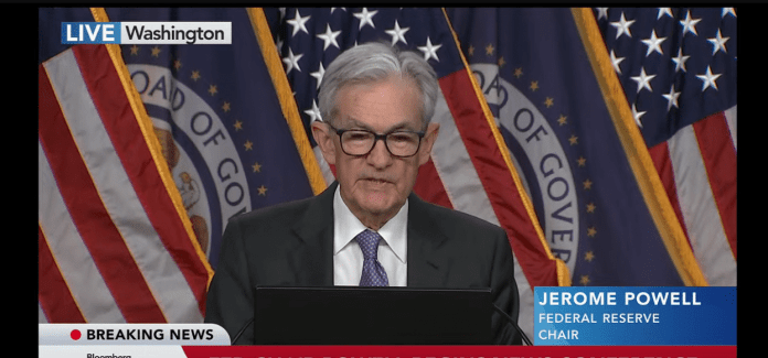 La Reserva Federal aplica tercer recorte consecutivo de 2025 a la tasa de interés.