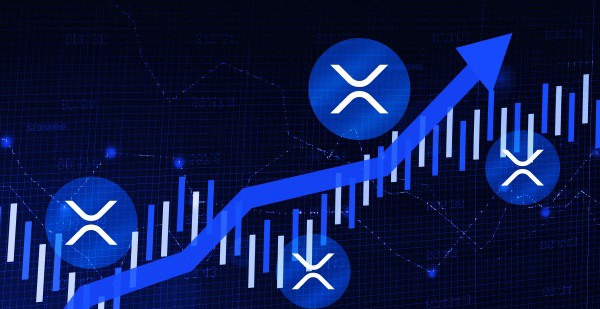 XRP가 2017년 7000% 넘는 폭등으로 이어졌던 가격 구조를 다시 밟고 있다는 분석이 제기됐다.