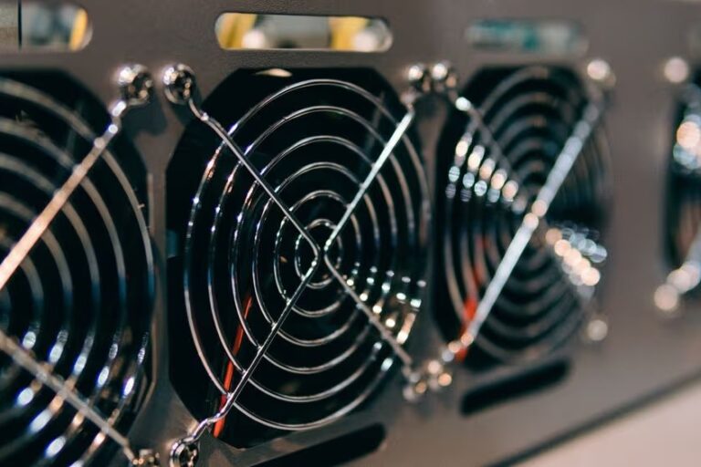 ビットメイン、米国初の暗号資産マイニング機器生産施設を計画:ブルームバーグ
