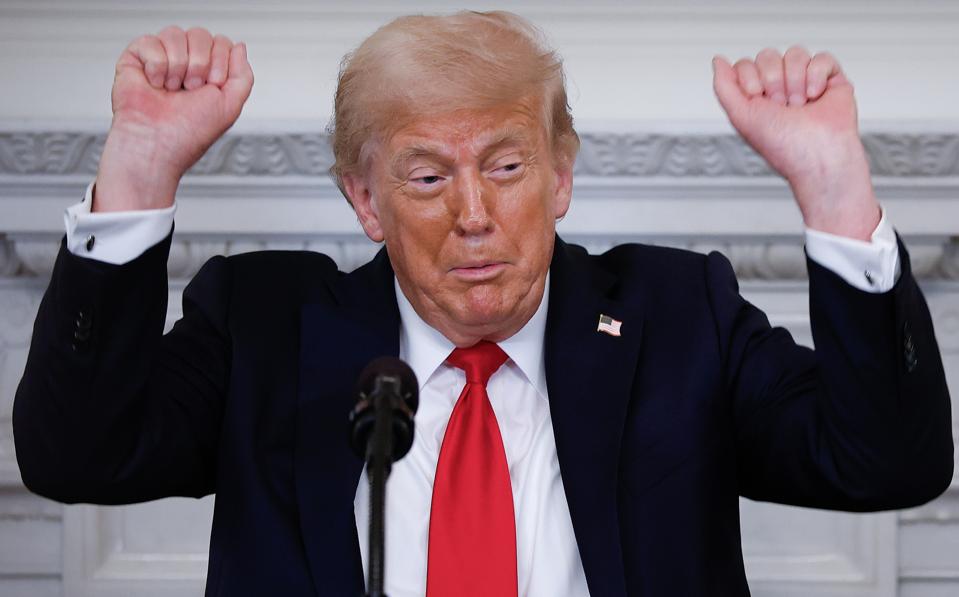 トランプ、ドナルド・トランプ、ビットコイン、ビットコイン価格、イーサリアム、XRP、クリプト、401(k)、画像
