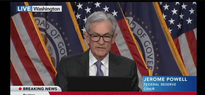 La Reserva Federal aplica tercer recorte consecutivo de 2025 a la tasa de interés.