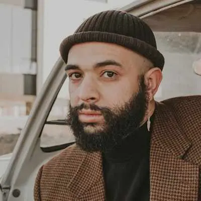 Spread is a metric that directly affects the profitability of any trading operation. In the broadest sense, the spread is the difference between two price points in the market. In financial markets, the spread represents the gap between the bid price ( and the ask price ), and this indicator is much more in