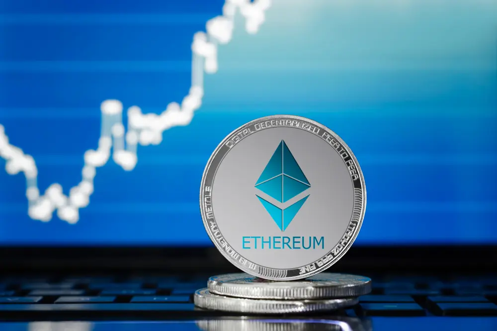 ETH approchant 4 700 $