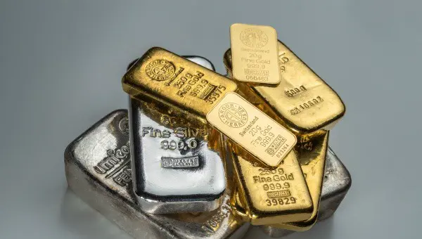 금과 은의 급등은 단순한 상품 가격 상승을 넘어 경제 질서의 변화를 예고하는 신호로 해석된다