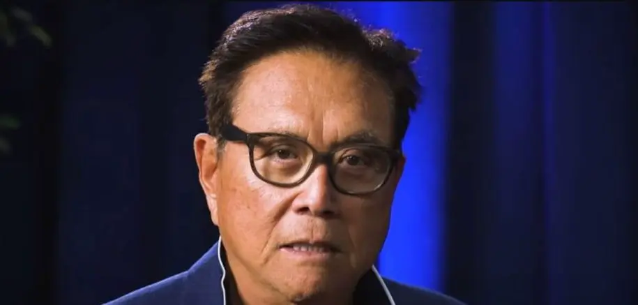 روبرت كيوساكي اشترى البيتكوين بسعر 6000 دولار – والآن يبيعه بسعر 90000 دولار