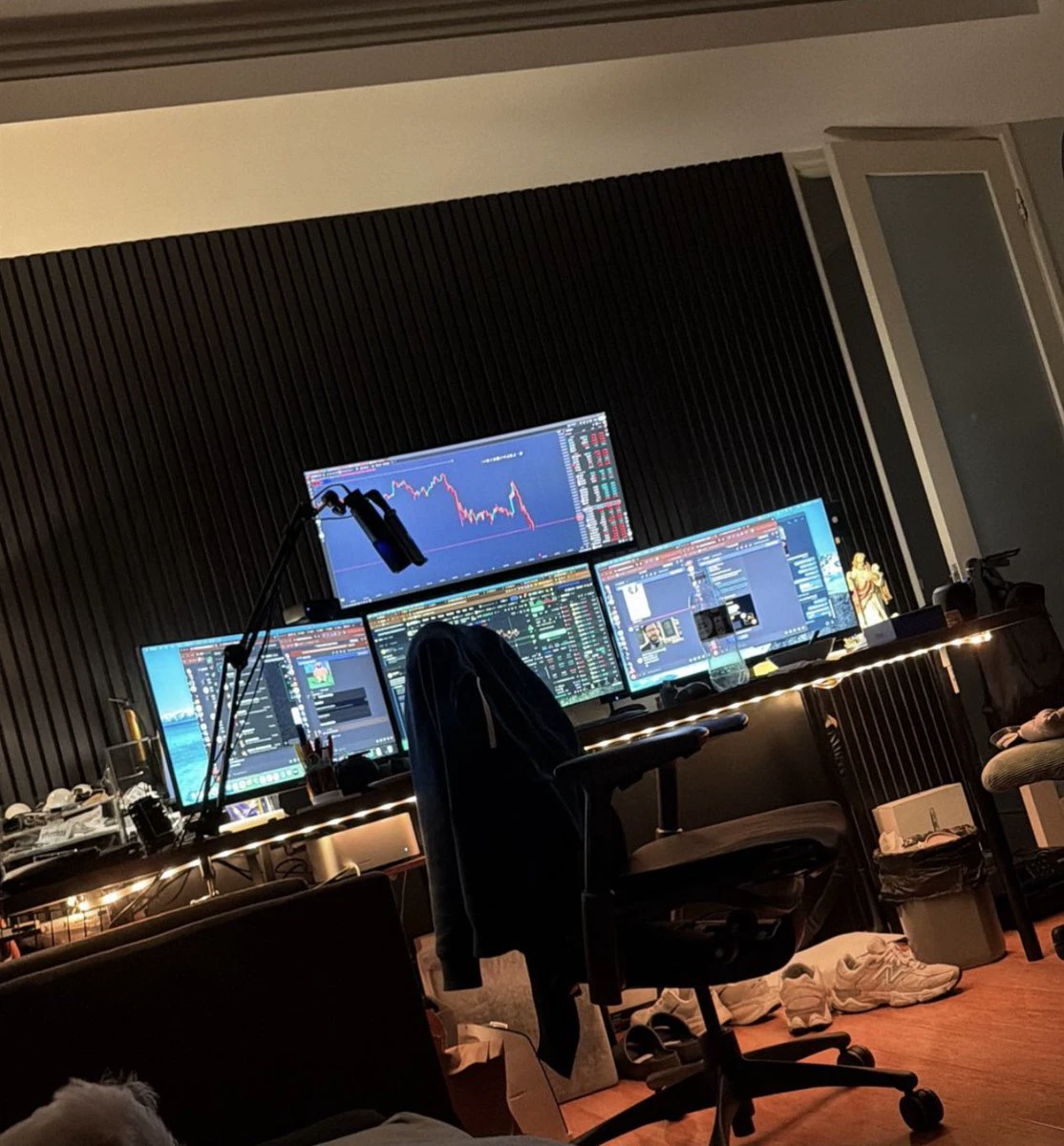 post-image