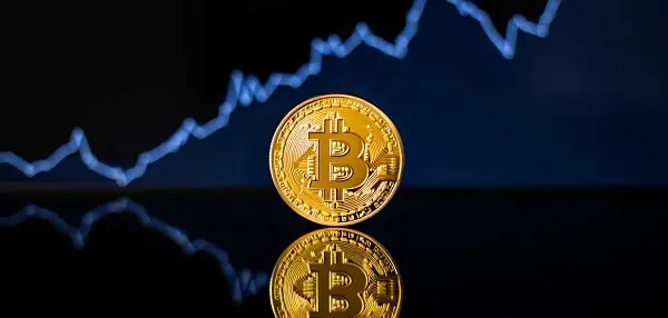 비트코인이 연준의 금리 인하에도 소폭 상승에 그치며 과거 FOMC 회의 직후 패턴을 반복하고 있다.