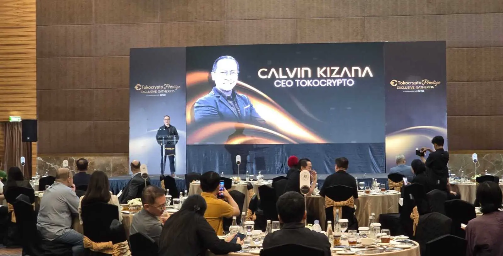 CEO de Tokocrypto Calvin Kizana presenta el servicio Tokocrypto Prestige