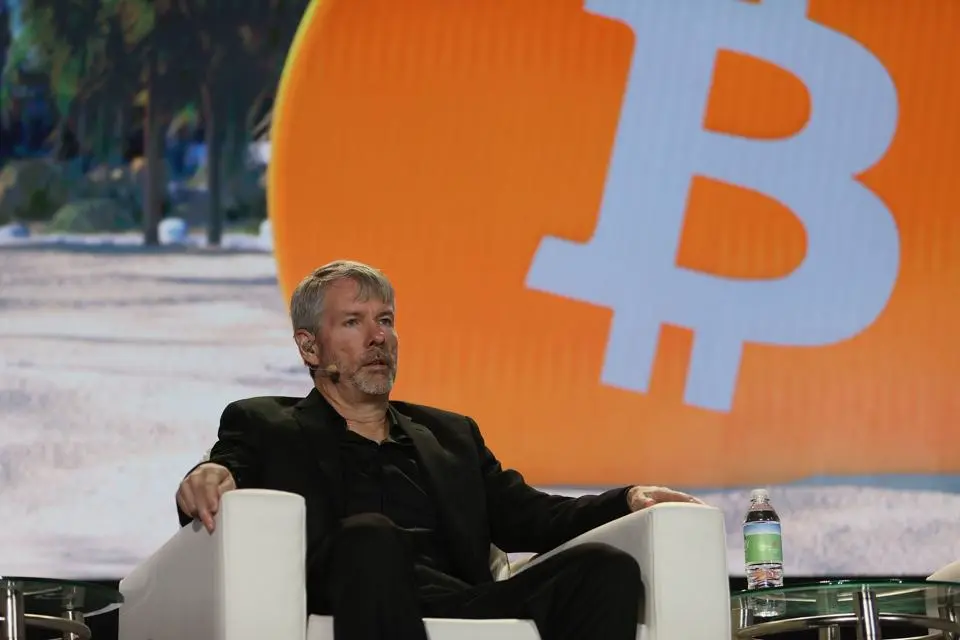 Conferência de Bitcoin Atrai Fãs de Criptomoedas para Miami
